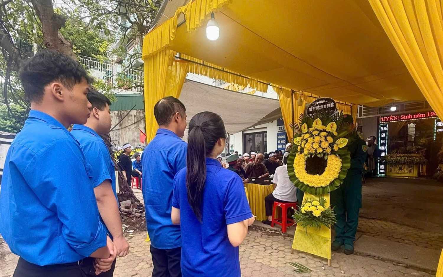 Tuổi trẻ Trường Đại học Hồng Đức thành kính tri ân và tiễn biệt Anh hùng Lực lượng vũ trang nhân dân Ngô Thị Tuyển